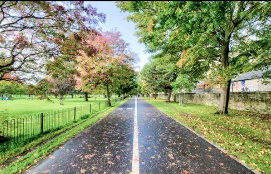 Home By The Meadows, Close To City Centre Edinburgh Bagian luar foto